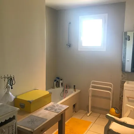 Avec Piscine Privée Entre Mer, Lac, Montagne Et Espagne Villa *